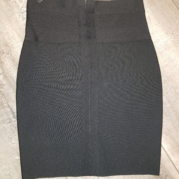 NWT Stretch Pencil Skirt - Picture 2 of 6